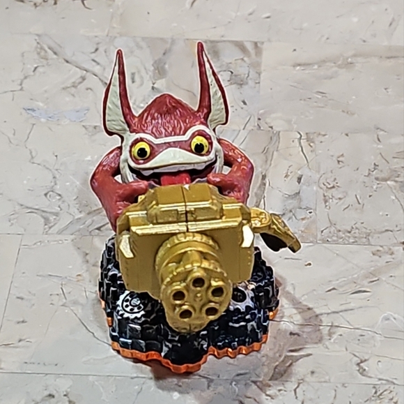 Skylanders Giants Trigger Happy Series 2 Character Figure - Picture 1 of 6